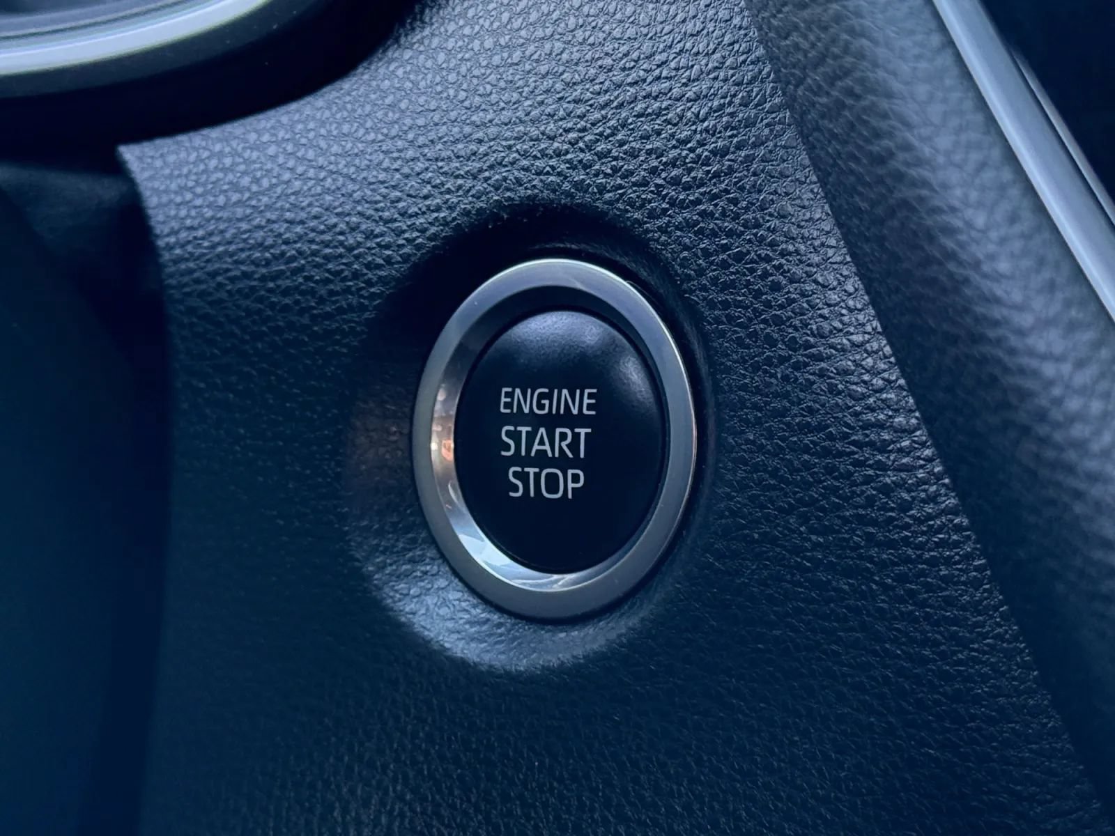 Used 2024 Toyota Corolla XSE FWD image 38
