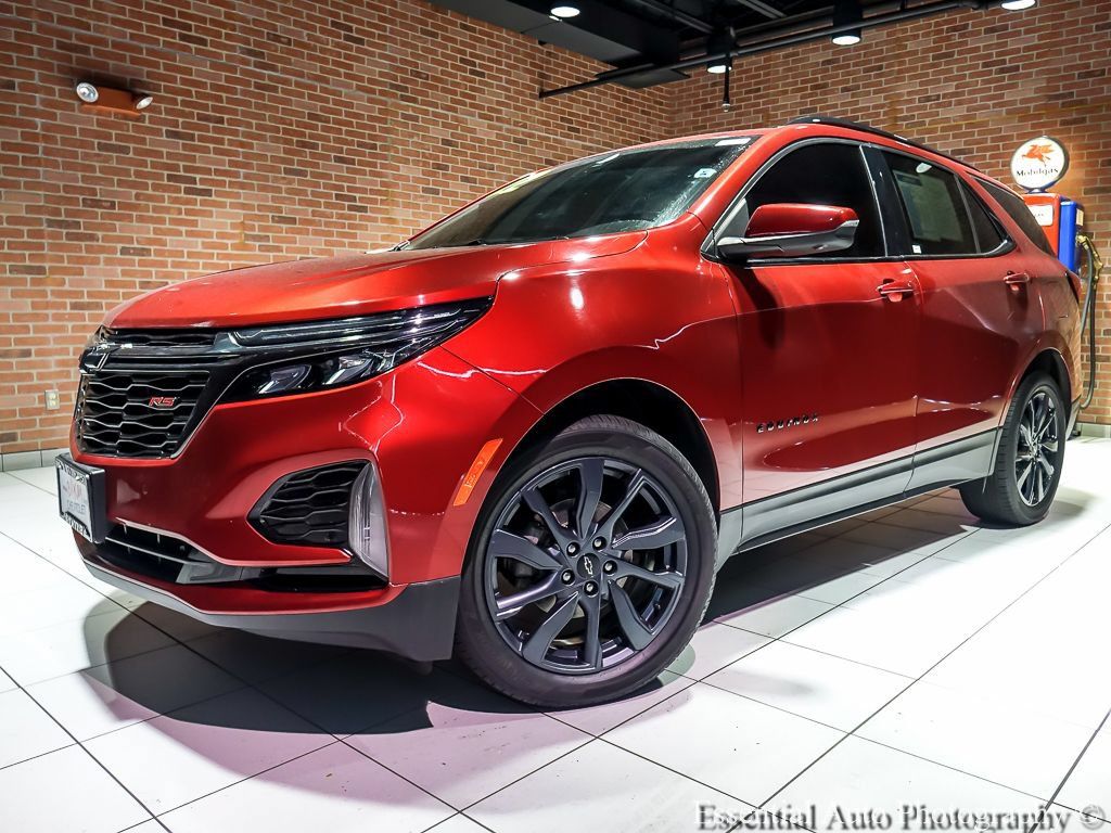 Certified 2022 Chevrolet Equinox RS w/ RS Leather Package AWD/4WD image 2
