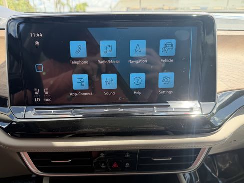 New 2026 Volkswagen Atlas SE FWD image 21