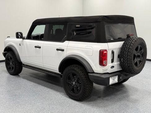 Certified 2024 Ford Bronco Black Diamond AWD/4WD image 9