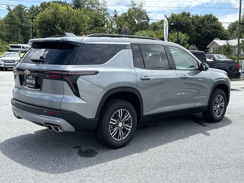 New 2026 Chevrolet Traverse LT image 8