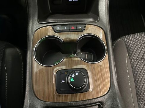 Used 2023 GMC Acadia SLE w/ LPO, Floor Liner Package FWD image 23