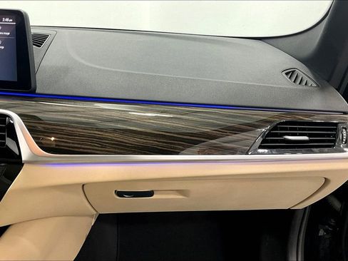 Used 2023 BMW 530i w/ Premium Package image 19