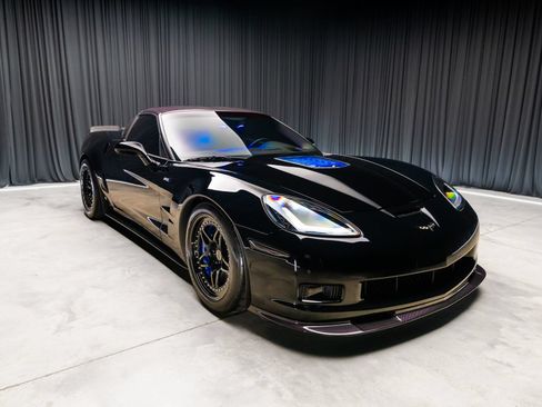 Used 2009 Chevrolet Corvette ZR1 w/ Preferred Equipment Group RWD image 8