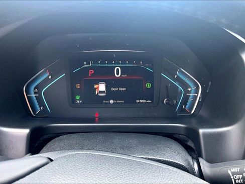 Used 2023 Honda Odyssey Touring image 8