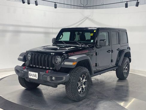 Used 2018 Jeep Wrangler Unlimited Rubicon w/ Uconnect 4C Nav & Sound Group AWD/4WD image 8