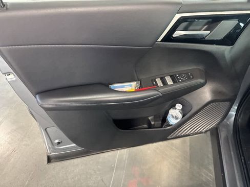 Used 2023 Mitsubishi Outlander SE image 7