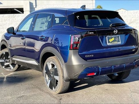 New 2026 Nissan Kicks SR image 2