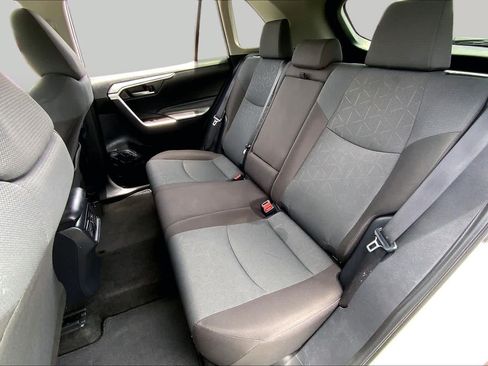 Used 2025 Toyota RAV4 XLE AWD/4WD image 20