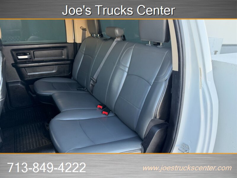 Used 2019 RAM 3500 Tradesman w/ Chrome Appearance Group RWD image 30