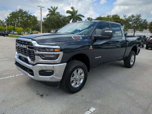 New 2026 RAM 2500 Big Horn AWD/4WD image 9