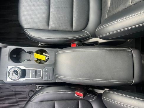 Certified 2022 Ford Escape Titanium w/ Class II Trailer Tow Package image 25