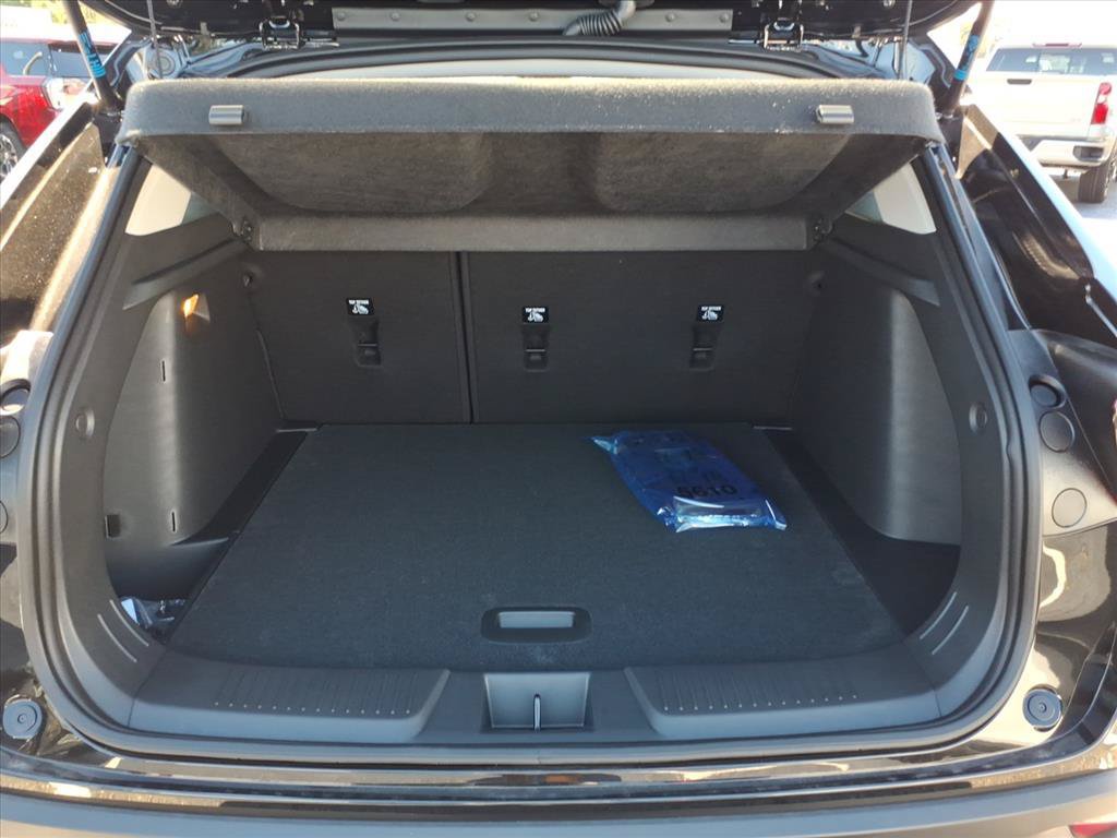 New 2026 Chevrolet Trax LT w/ LT Convenience Package FWD image 15