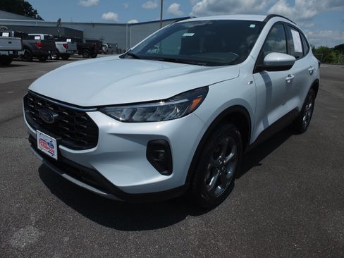 Used 2025 Ford Escape ST-Line Select AWD/4WD image 7