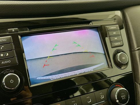 Used 2018 Nissan Rogue S AWD/4WD image 22