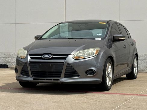 Used 2014 Ford Focus SE image 2