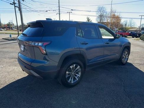 Used 2025 Chevrolet Equinox LT image 8