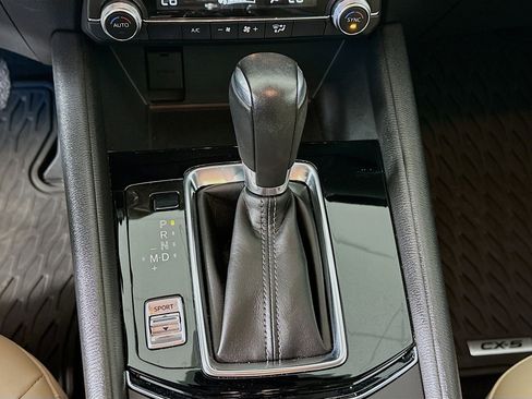Used 2019 MAZDA CX-5 Touring FWD image 25