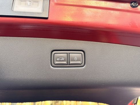 Used 2023 Genesis GV70 2.5T w/ Advanced Package image 13