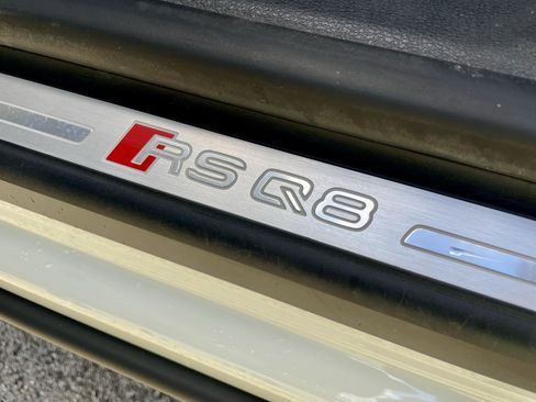 Used 2024 Audi RS Q8 4.0T image 38