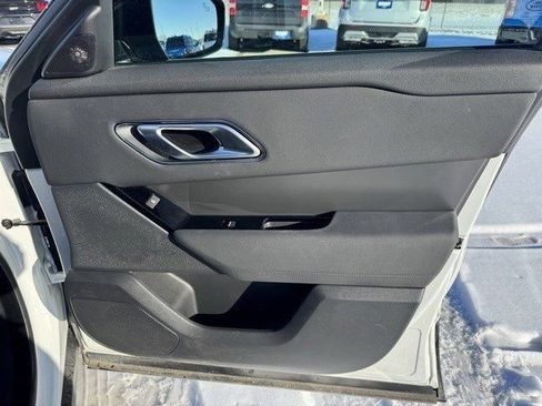 Used 2025 Land Rover Range Rover Velar Dynamic SE image 33