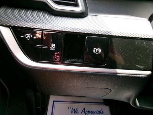 Used 2025 Kia Sportage LX FWD image 14