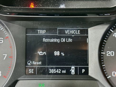 Used 2025 Chevrolet Trax LS FWD image 18