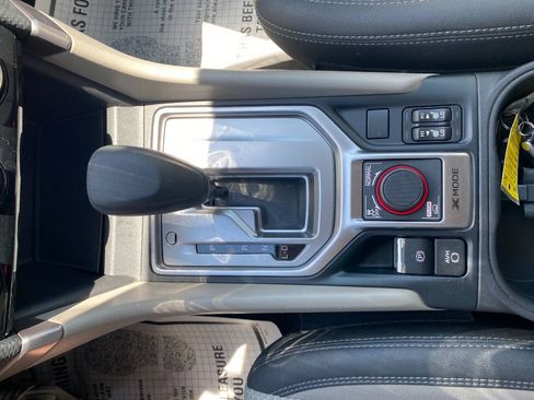 Used 2020 Subaru Forester Premium AWD/4WD image 17