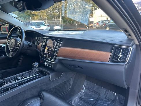 Used 2018 Volvo S90 T6 Inscription image 27