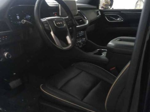 Used 2024 GMC Yukon SLT image 5