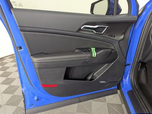 New 2026 Kia Sportage SX image 17