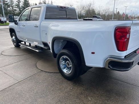 Used 2021 Chevrolet Silverado 3500 LTZ w/ LTZ Convenience Package image 7