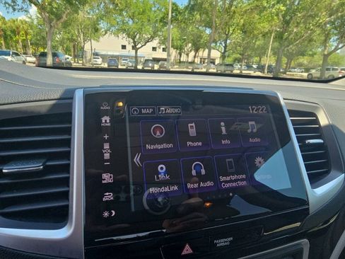Used 2018 Honda Pilot Elite image 20