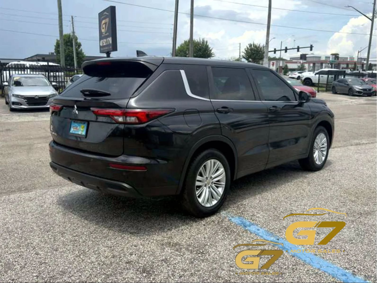 Used 2022 Mitsubishi Outlander ES FWD image 7