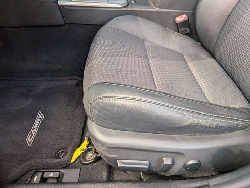 Used 2012 Toyota Camry SE FWD image 15