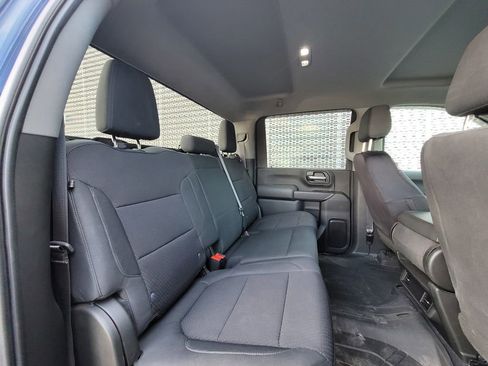 Used 2020 Chevrolet Silverado 2500 Custom w/ Custom Value Package AWD/4WD image 18