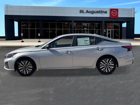 New 2026 Nissan Altima 2.5 SV FWD image 2