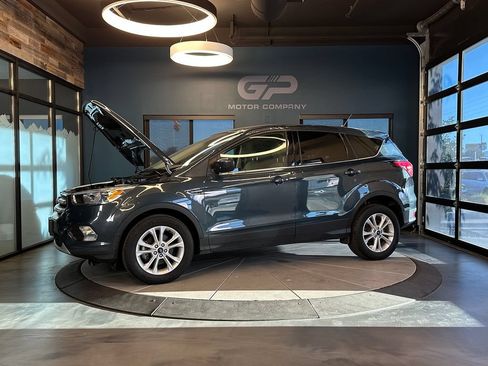 Used 2019 Ford Escape SE FWD image 23