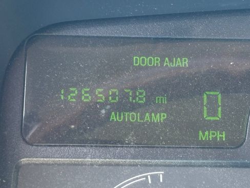 Used 2003 Lincoln Town Car Cartier RWD image 10