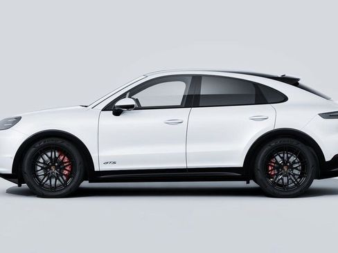 New 2026 Porsche Cayenne GTS image 2