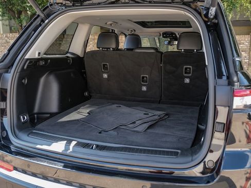 Used 2022 Jeep Grand Cherokee Limited image 64