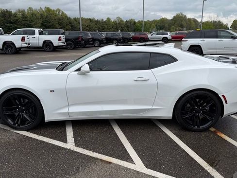 Used 2017 Chevrolet Camaro SS RWD image 7