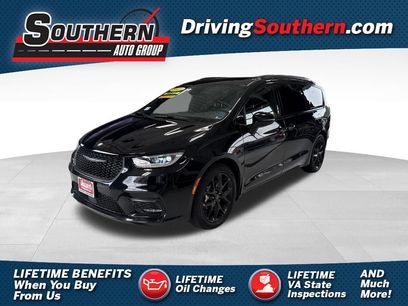 Used 2025 Chrysler Pacifica Limited