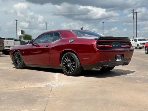 Used 2021 Dodge Challenger R/T Scat Pack RWD image 6