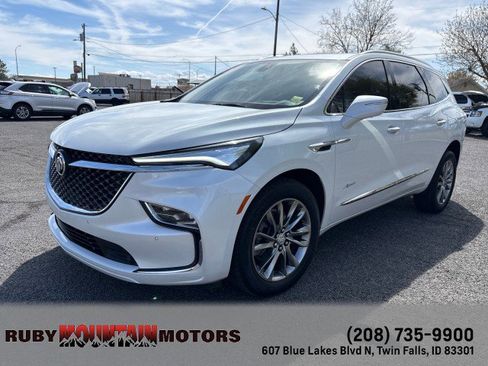 Used 2024 Buick Enclave Avenir w/ Avenir Technology Package AWD/4WD image 3
