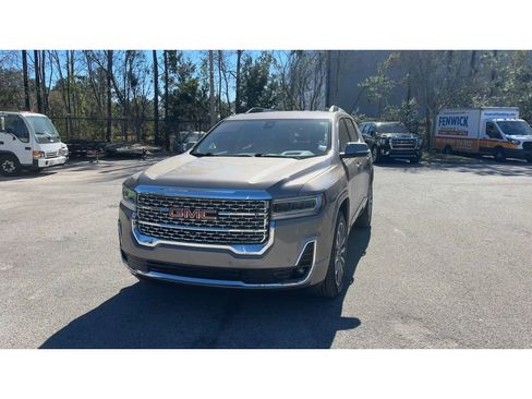 Certified 2023 GMC Acadia Denali w/ Denali Technology Package image 4