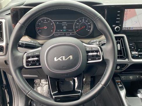 Certified 2023 Kia Sorento S w/ Panoramic Sunroof Package AWD/4WD image 16