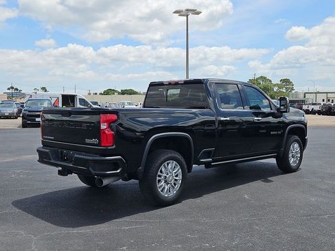 Used 2021 Chevrolet Silverado 2500 High Country w/ Z71 Off-Road Package AWD/4WD image 6