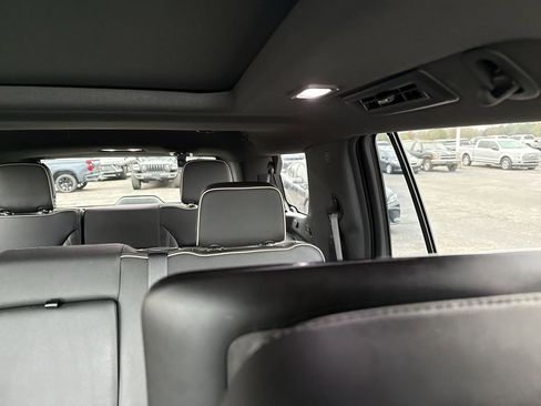 Certified 2021 GMC Yukon SLT w/ SLT Premium Package image 12