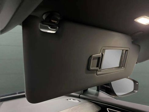 Used 2024 Audi Q4 e-tron Premium w/ Convenience Package image 60